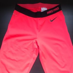 Nike pro dri-fit coral crop leggings.